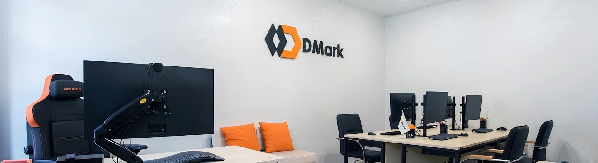 Контакти маркетингової агенції DMark